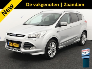 Ford Kuga 1.5 Titanium Styling Pack Trekhaak, cruise control, bluetooth, keyless entry, achteruitrijcamera, spraakbediening, parkeersensoren voor en achter, stuur multifunctioneel, navigatiesysteem full map, hill hold functie, Deze Kuga combineert comfort en kracht met een elegante uitstraling dankzij het Titanium-uitrustingsniveau en het extra Styling Pack. De soepele 1.5 motor zorgt voor een fijne rijervaring, te