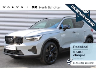 Volvo XC40 B4 197PK Plus Black Edition | Adaptieve Cruise Control met Pilot Assist | Premium audio by Harman Kardon | Elektrische voorstoelen met geheugen | Verwarmbare voorstoelen met geheugen | Park Assist voor + achter | 360 Parkeercamera | Keyless Entry | Adaptieve koplampen | Getint glas achter | 20'' Lichtmetalen wielen | Elektrisch glazen panorama-dak