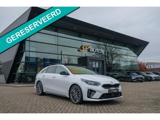 Kia ProCeed 1.4 T-GDI 140pk DCT7 GT-PlusLine Panoramadak Stoelverwarming voor+achter Stuurwielverwarming Navigatie Camera Elektrische klep