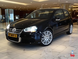 Volkswagen Golf 3.2 R32
