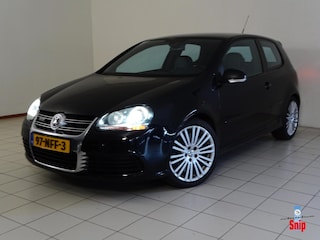 Volkswagen Golf 3.2 R32