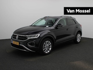 Volkswagen T-Roc 1.0 TSI Life Edition | Camera | Parkeersensoren | Led | 17 Inch Velgen | Apple carplay | Airco