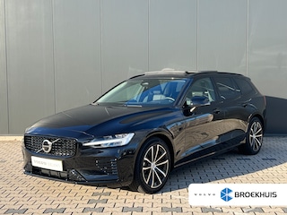 Volvo V60 2.0 T6 Plug-in hybrid AWD Ultra Dark | Trekhaak | Panoramadak | Stoel en Stuurwiel verwarming | Adaptieve Cruise Control | Harman Kardon | BLIS | LED | Head up Display |
