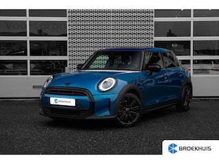 Mini Cooper 1.5 136pk Classic | Achteruitrijcamera | Stoelverwarming | 17" | Parkeerhulp Achter