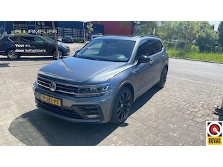 Volkswagen Tiguan 1.5 TSI Highline Business R 7p. - Origineel Nederlands - Panoramisch schuif/kanteldak - Head-Up Display - Elektrisch verstelbare voorstoelen - 7 persoons - Adaptieve cruise control -