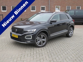 Volkswagen T-Roc 1.5 TSI 150Pk Sport Automaat * Rijklaarprijs incl. garantie * DSG * Camera * Led Koplampen * PDC V+A