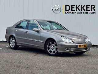 Mercedes-Benz C-klasse 180 K. Elegance Automaat met All Season, Trekhaak, Goed onderhouden!