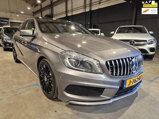 Mercedes-Benz A-klasse 180 Prestige - AMG Pakket - Panoramadak - Xenon - LED - Navi - PDC - Stoelverwarming