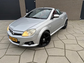 Opel Tigra TwinTop 1.4-16V Temptation|CABRIO Elec.|Metallic|Leder Voll.|Zwarte lichtmetalen velgen