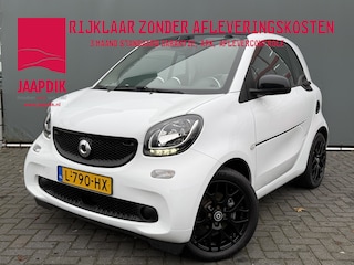 Smart Fortwo BWJ 2020 Essential 82 PK 18 kWh AUTOMAAT / NAVI / AIRCO / CRUISE / STOELVERW. / PANORAMADAK / BLUETOOTH / LEDER / LMV