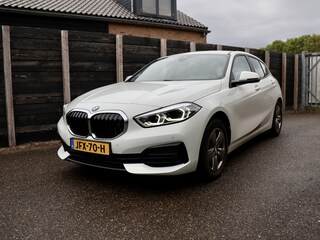 BMW 118i Business Edition Plus automaat, nieuwstaat, dealer o.h.
