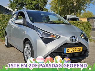 Toyota Aygo 1.0 VVT-i x-play AUT! Camera! Carplay! VERWACHT!!