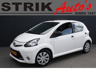 Toyota Aygo 1.0 VVT-i Now - AIRCO - NAVIGATIE - APK 11-26 - PDC - 5-DEURS