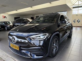 Mercedes-Benz GLA 250 4MATIC AMG Line