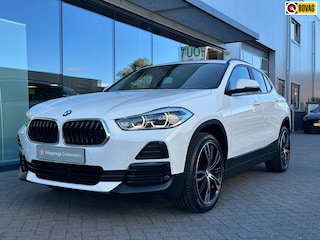 BMW X2 SDrive18i High Executive|19inch|Camera|Elektr Kofferklep|Carplay|Navigatie|Stoelverwarming