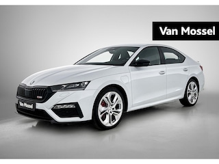 Skoda Octavia 1.4 TSI RS iV PHEV Business Hatchback | Unieke auto | Lederen interieur | Navigatie | Headup display | Wit metallic lak | Getint glas | Sport comfort stoelen.