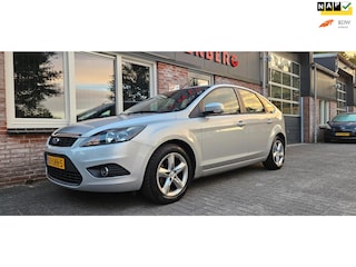 Ford Focus 1.6 Comfort Trekhaak! Airco! Cruise Control! Nette Auto! Dealer Onderhouden!