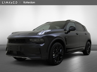 Lynk & Co 01 | MORE | DIRECT LEVERBAAR | Panoramadak | 360° camera |