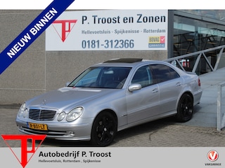 Mercedes-Benz E-klasse 240 Avantgarde *Meeneemprijs*APK t/m 23-01-2026/Automaat/Schuif-kanteldak/Cruise control/Climate control/Stoelverwarming/Radio-CD speler/17'' Lichtmetalen velgen.