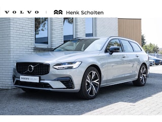 Volvo V90 T6 350pk Plug-In Hybrid Aut AWD Plus Dark | Lederen bekleding | Parkeercamera achter | Preconditioning | Elektrisch verstelbare voorstoelen met geheugen | Verwarmbaar stuurwiel | Verwarmbare voorstoelen | Stoelverwarming achter | Google Maps | Google Assistant | Pilot Assist | Harman Kardon Audio | Apple Carplay | BLIS