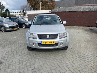 Suzuki Grand Vitara 2.0-16V Exclusive airco trekhaak lm velgen