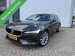Volvo V60 2.0 T5 Momentum|ACC|intellisafe Surround|trekhaak|stoel/stuur/achterbank verw.|Standkachel|19"|