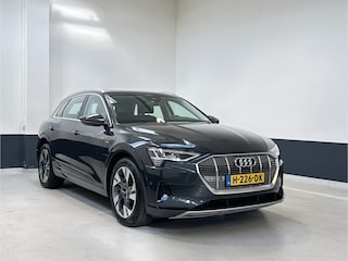 Audi e-Tron 50 quattro Launch edition plus 71 kWh| Nieuwe electromotor| Pano| Apple Carplay/ Android auto| Leer | NL |