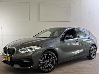 BMW 118IA 140PK HIGH EXECUTIVE SPORT/NAVI/LED/CARPLAY