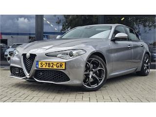 Alfa Romeo Giulia 2.0 T AWD Veloce + 19inch + CAMERA + VOLLEER + SPORTSTOELEN + XENON