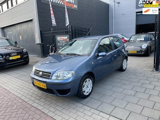 Fiat Punto 1.2 Dynamic 3e Eigenaar! Airco Trekhaak NAP APK