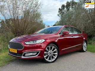 Ford Mondeo 2.0 Vignale Automaat Schuif-/Kanteldak Leder Stoelkoeling/-verwarming Sony Camera Navi 19" Velgen Key-Less PDC Cruise