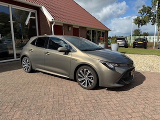Toyota Corolla 1.8 HYBRID DYNAMIC 5-DRS AUTOMAAT LUXE UITVOERING!
