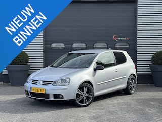 Volkswagen Golf 1.6 Turijn | Cruise Control | 18 Inch Lichtmetalen Velgen | Stoelverwarming | Privacy Glass |