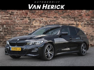 BMW 3-serie Touring 320i Executive Edition | Trekhaak | Camera | Pano