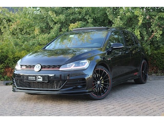 Volkswagen Golf 2.0 TSI GTI TCR | Panoramadak | Akrapovic | Dynaudio | Virtual cockpit | Keyless | Adaptive cruise | Lane assist |
