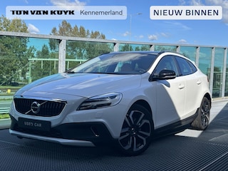 Volvo V40 1.5 T3 Nordic+ / Trekhaak / Pano. dak / Leder / Elek. verstelbare stoelen / Verwarmde voorstoelen / Keyless / Camera achter /