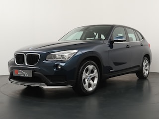 BMW X1 sDrive20i Limited Series - Automaat - Hoge instap - Trekhaak