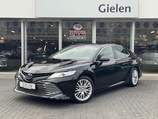 Toyota Camry 2.5 Hybrid Executive | Leer, Stoelverwarming, Elektrische achterklep, Dodehoekherkenning, Parkeersensoren, 18 inch, Keyless