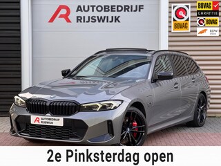 BMW 3-serie Touring 330e Pano/Camera/Sfeer/Leer