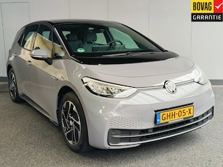Volkswagen ID.3 Pure 45 kWh uit 2022 Rijklaar + 12 maanden Bovag-garantie Henk Jongen Auto's in Helmond,  al 50 jaar service zoals 't hoort!