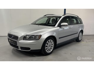 Volvo V50 2.4 Momentum AUTOMAAT / LEER / YOUNGTIMER