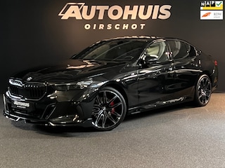 BMW 520i High Executive Edition M Stuurverwarming/ Laser/ 21"/ Glazendak/ Memoryseats/ 360Camera/ M Gordels/