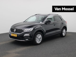 Volkswagen T-Roc 1.5 TSI Style 150 PK | Automaat | Airco | Navigatie | Adaptive Cruise Control | Lane Assist | Parkeersensoren voor- en achter |