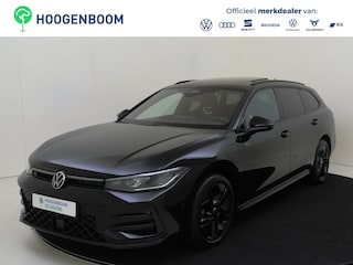 Volkswagen Passat Variant 1.5 eHybrid R-Line Edition | Panoramadak | Trekhaak | Head-up display | Parkeerassistent | Black style | Adaptieve demping | Stoelverwarming voor en achter | Dodehoek detectie |