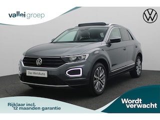 Volkswagen T-Roc 1.0 TSI 110 pk Style Business | Panoramadak | Achteruitrijcamera | Navigatie | Stoelverwarming | Adaptive Cruise