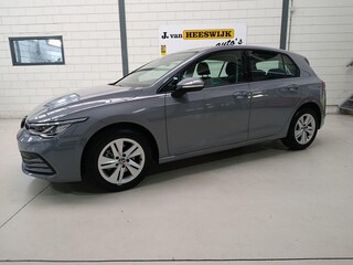 Volkswagen Golf 1.0 eTSI Life