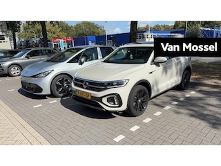 Volkswagen T-Roc 1.5 TSI R-Line | 150 PK | Automaat | Black Style | Panorama Dak | Stoelverwarming | Climatronic (Automatische Airco) | Digital Cockpit PRO | Keyless |