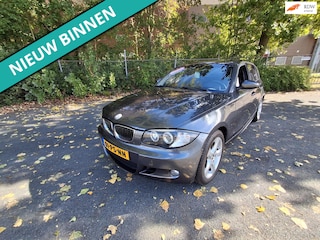 BMW 116i LEUKE AUTO RIJDT EN SCHAKELT GOED