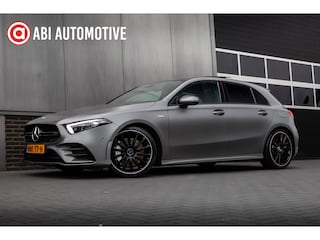 Mercedes-Benz AMG 35 4MATIC 306 pk Premium Plus AMG-Pakket / Mat-Grijs/ Pano-Dak/ Burmester/ Camera/ Keyless/ Wide-Screen/ Sfeer-Verl/ Sport-Stoelen/ Stoel.Verw/ 19'' LMV