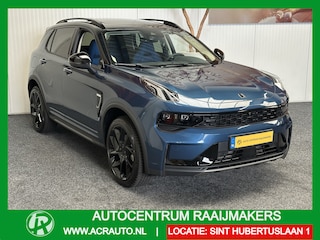 Lynk & Co 01 1.5 BLACK LINE PREMIUM 50 STUKS OP VOORRAAD ! VOL OPTIES ! 360 CAMERA ADAPTIVE CRUISE CONTROL PANORAMA SCHUIF/KANTELDAK APPLE CARPLAY/ANDROID RIJSTROOKSENSOREN ZEER MOOI !! Brgl